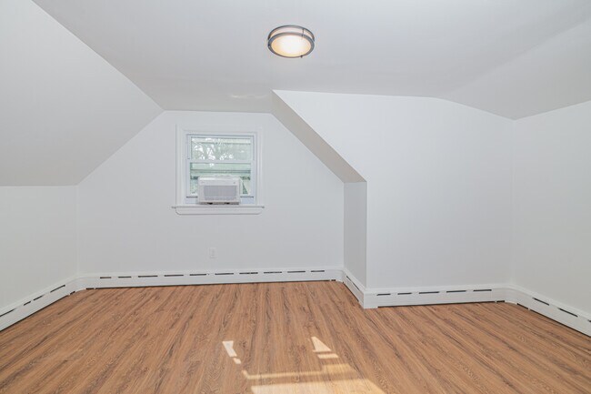 Building Photo - 433 Marvin Ave