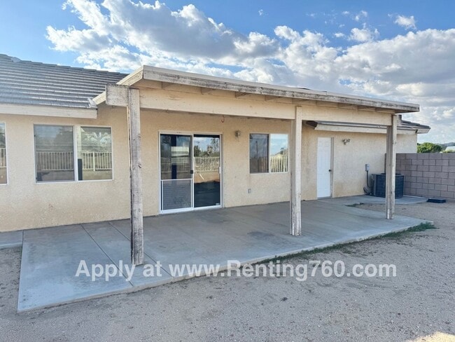 Building Photo - Spacious 4 Bed Home in Copper Hills Neighborhood!