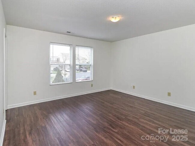 Building Photo - 3609 McDuff Ct