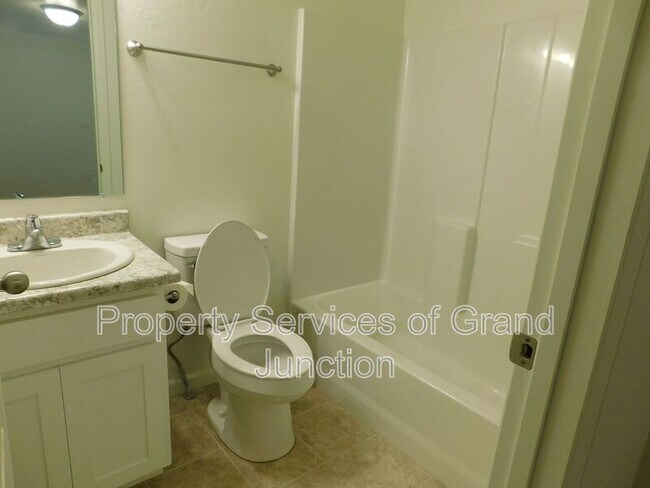 Building Photo - 654 Trinity Way