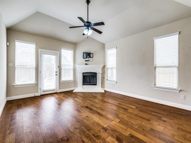 Building Photo - 820 Callcott St