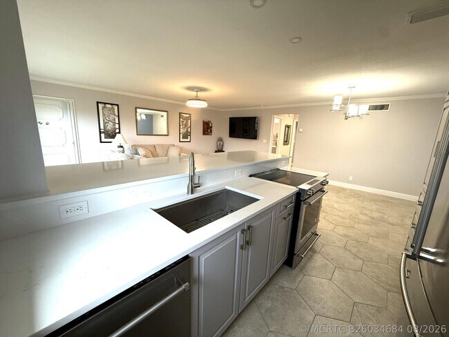 Building Photo - 916 Savannas Point Dr