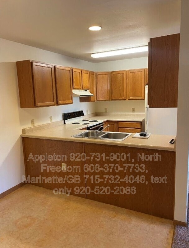 Building Photo - 1215 Zajak Dr