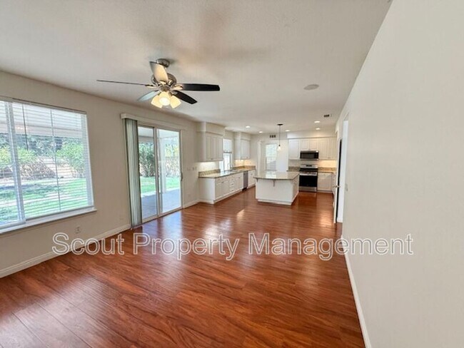 Building Photo - 39877 Worthington Pl