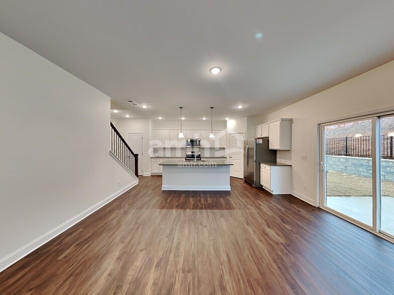 Building Photo - 5292 Blue Mountain Dr