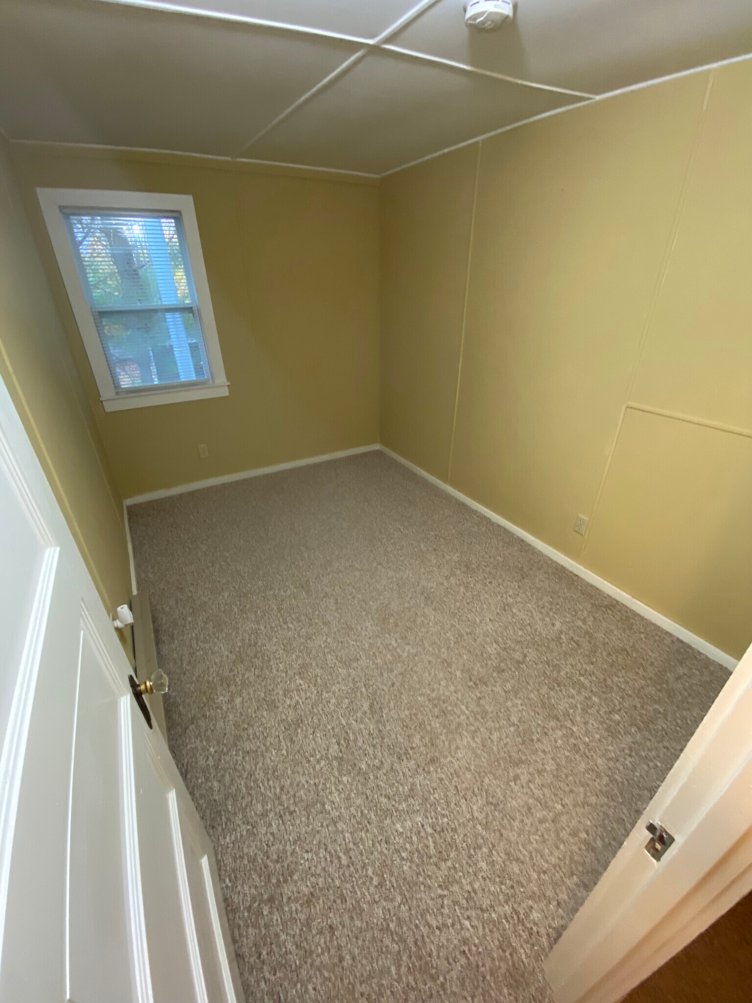 Building Photo - 7932 Violet Dr