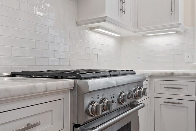 Building Photo - 1 Saw Mill Cir