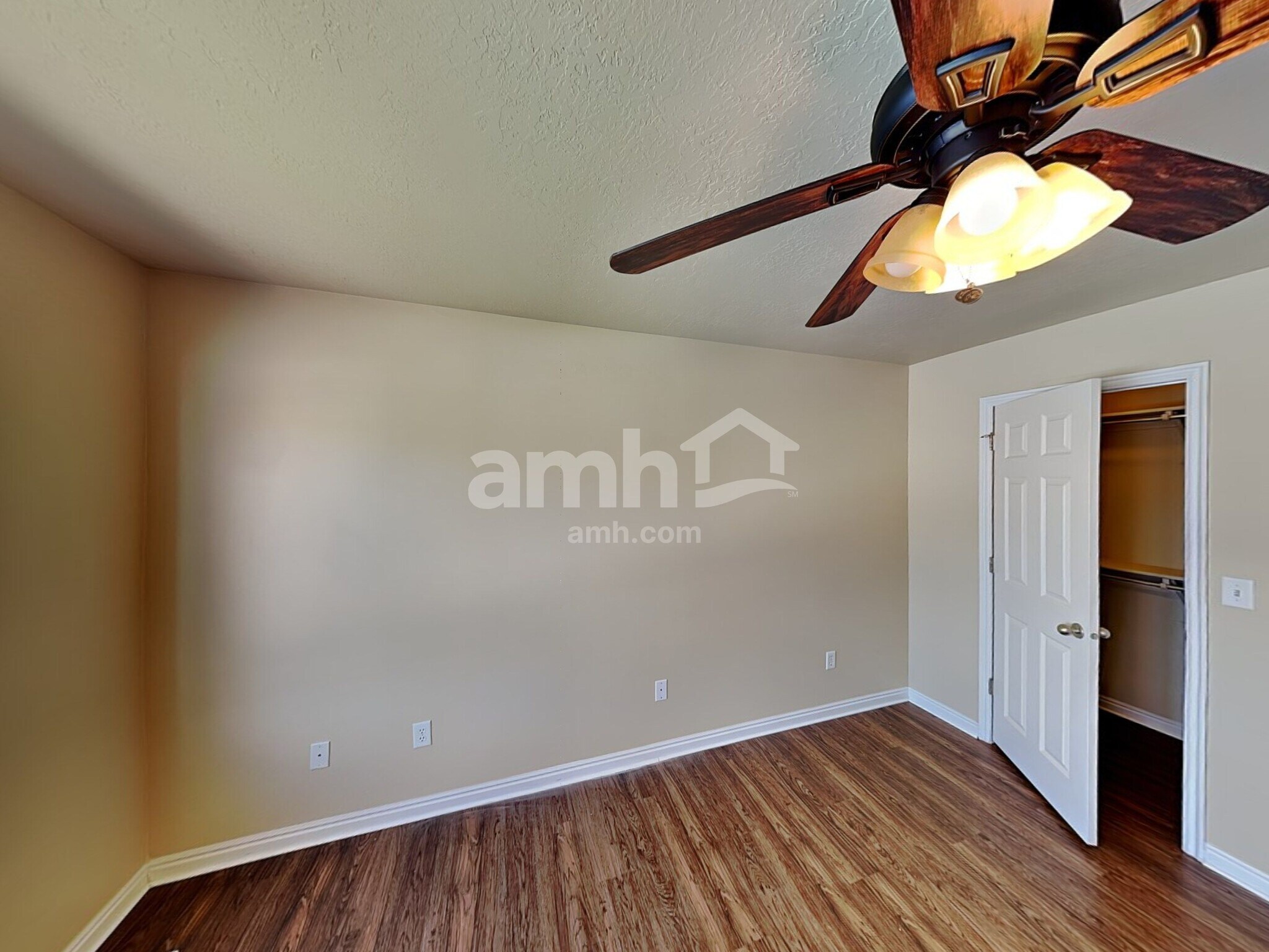 Building Photo - 1012 York Dr