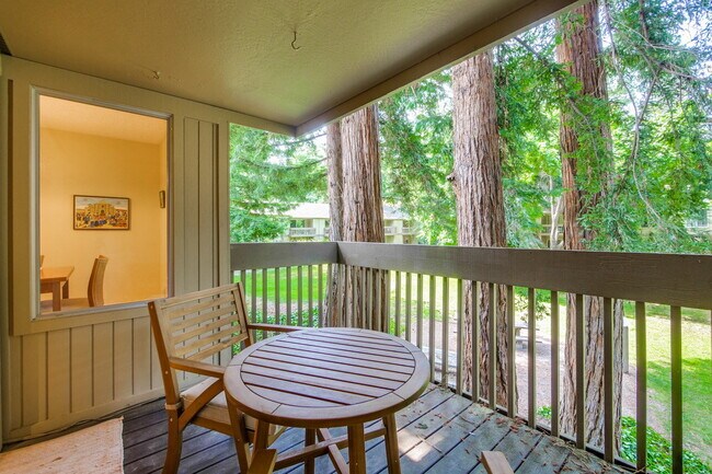 Building Photo - Fully Furnished Condo near Downtown Mountain View & Stevens Creek Trail