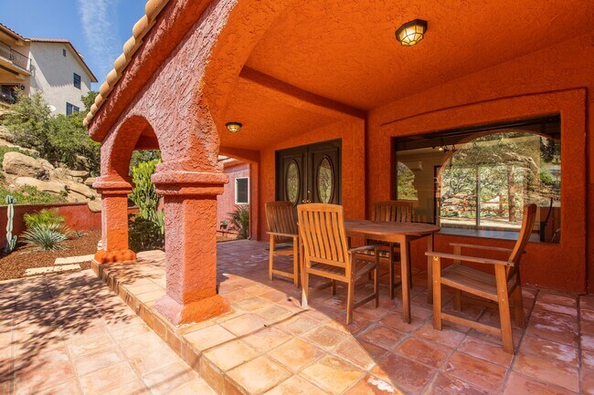 Building Photo - 7846 Lilac Ln