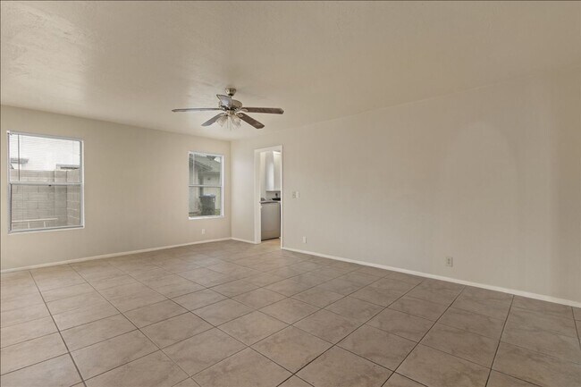 Building Photo - Spectacular Updates, 3 Bedroom 2 Bath