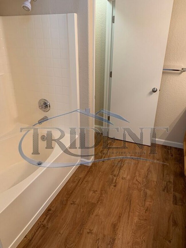 Building Photo - 2180 Gold River Dr