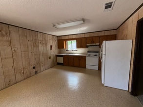 Building Photo - Oak Ridge Apartment