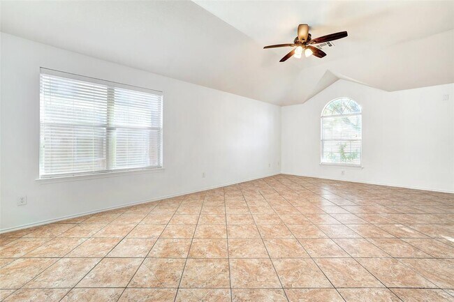 Building Photo - 1517 Rainbow Parke Dr