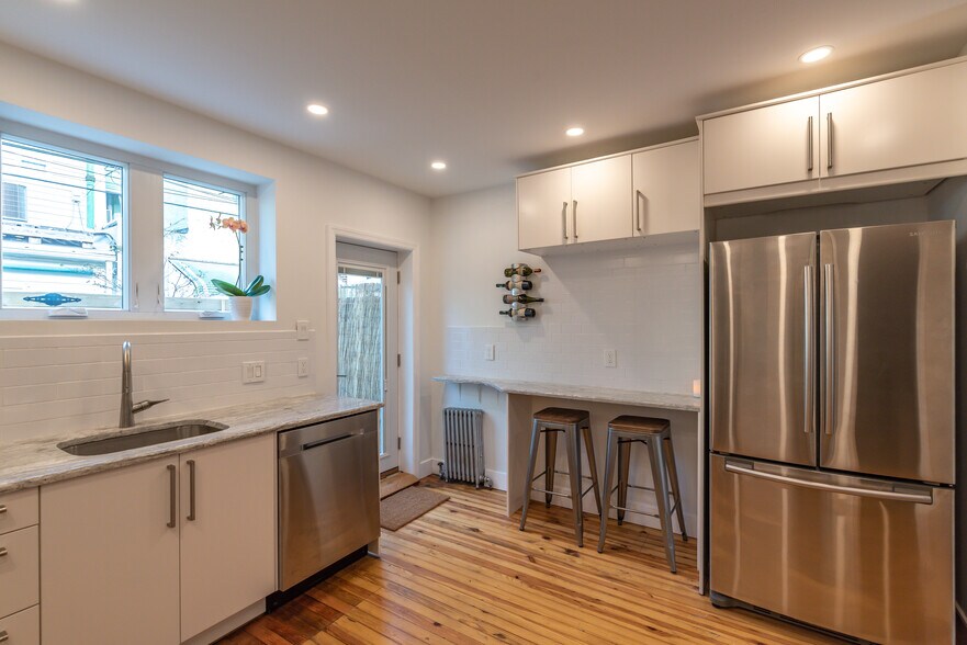 Building Photo - 1311 Sigel St