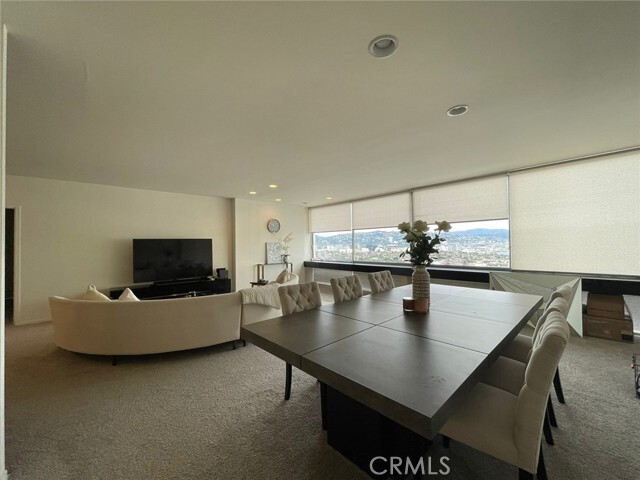 Building Photo - 2220 Ave of the Stars