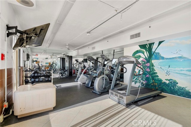 Building Photo - 1750 E Ocean Blvd