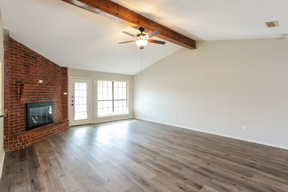 Building Photo - 7618 Creek Wood Dr
