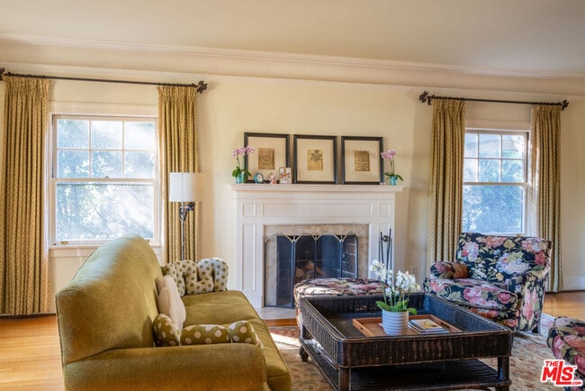 Building Photo - 149 N Van Ness Ave