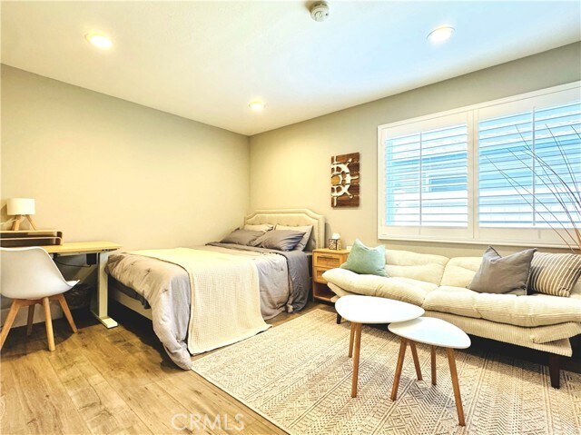 Building Photo - 750 Lincoln Ave