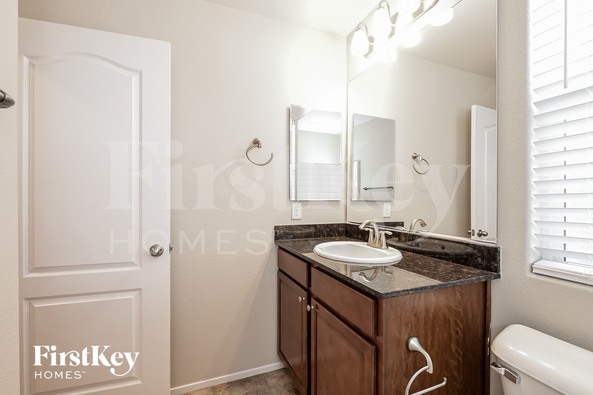 Building Photo - 661 Swift Eagle Ave