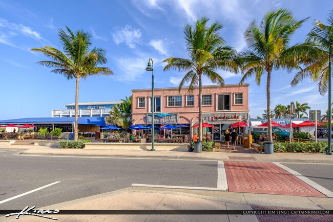 Building Photo - 4041 NE Breakwater Dr
