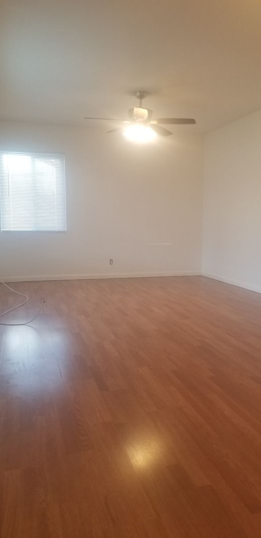 Building Photo - 3015 Glenwood Pl