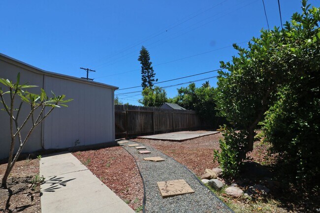 Building Photo - 4760-62-4762 College Ave