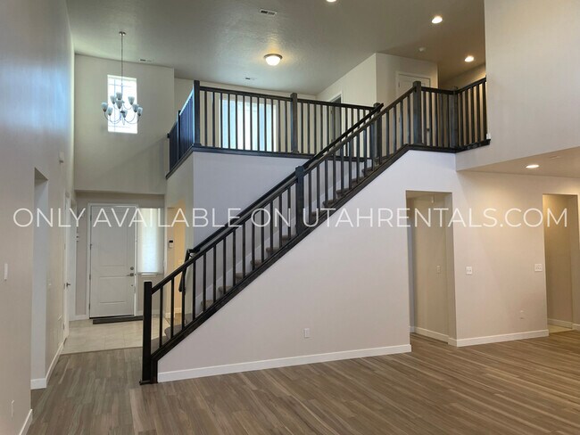 Building Photo - 802 E 1400 S