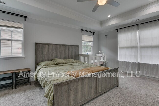 Building Photo - 614 Rolfe St