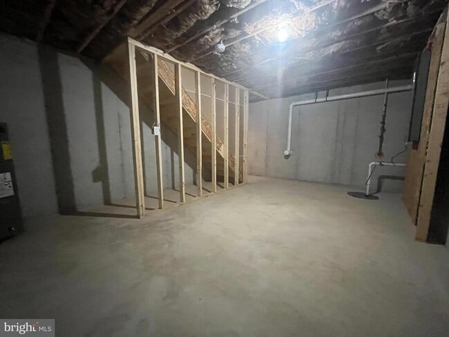 Building Photo - 409 5th St