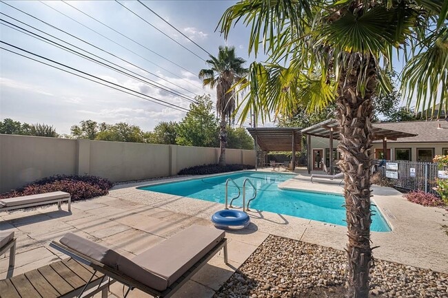 Building Photo - 1101 Grove Blvd