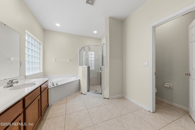 Building Photo - 593 Grand Parke Dr