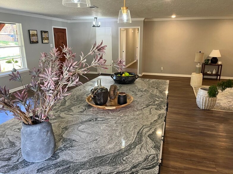 Building Photo - 2007 Wood Pl