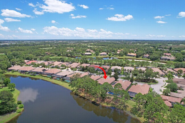 Building Photo - 9400 Briarcliff Trace