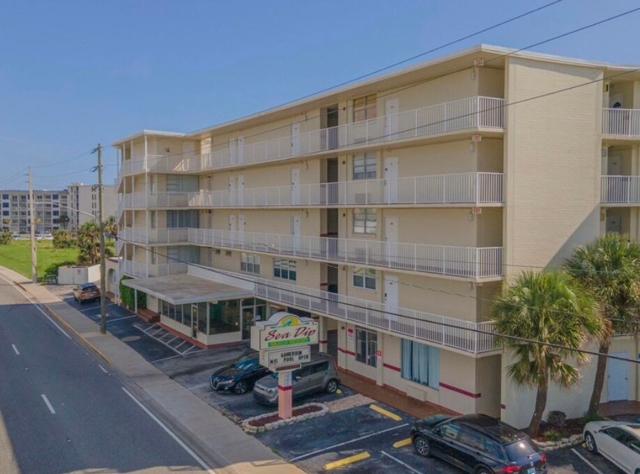 Building Photo - 1233 S Atlantic Ave