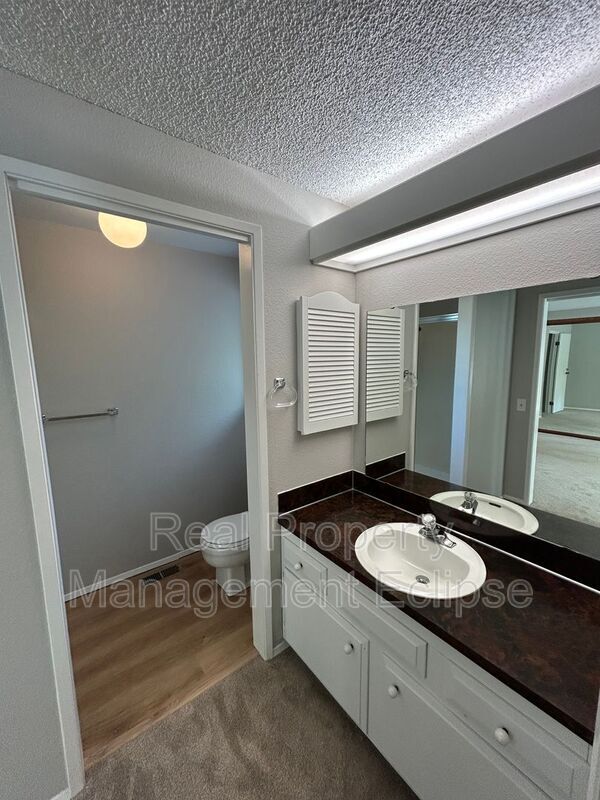 Building Photo - 15123 SE 48th Dr