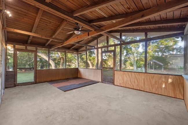Building Photo - 19 Eglin St