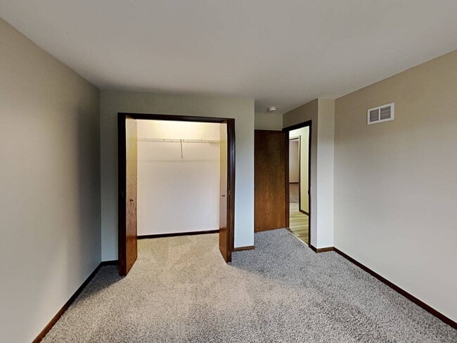 Building Photo - 7526 Cashew Dr
