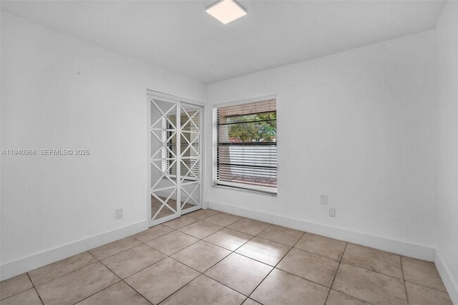 Building Photo - 11125 SW 134th Ct