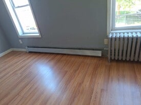 Building Photo - 362 Brunswick Ave