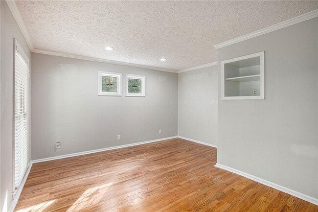 Building Photo - 390 Waverly Hall Cir