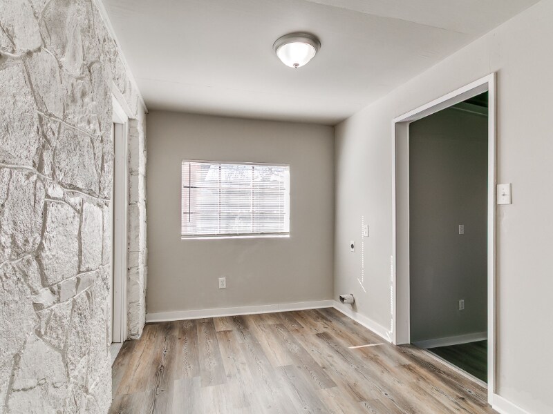 Building Photo - 3813 NW 17th St