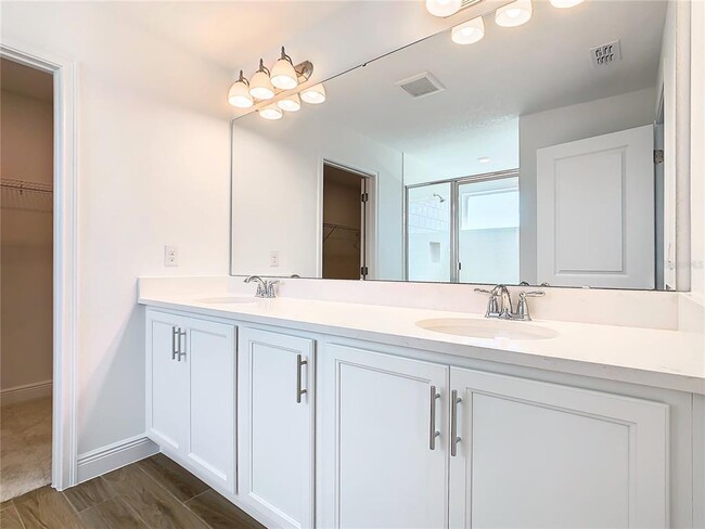 Building Photo - 11165 Green Citron Aly