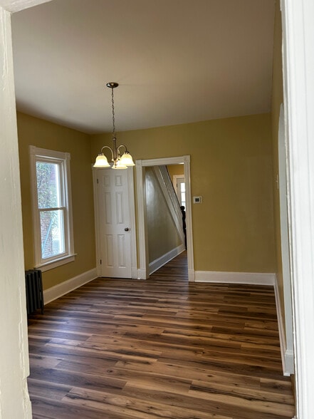 Building Photo - 49 Fallbrook St