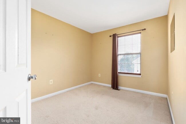 Building Photo - 2471 Clover Field Cir