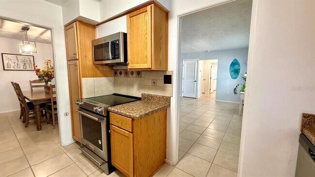 Building Photo - 716 50th St Ct W