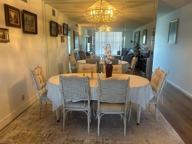 Building Photo - 3405 Bimini Ln