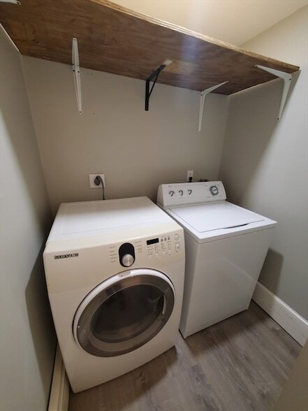 Building Photo - 392 E Center St