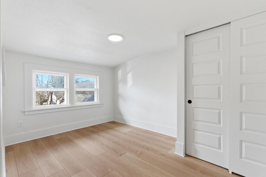 Building Photo - 2945 NE 57th Ave